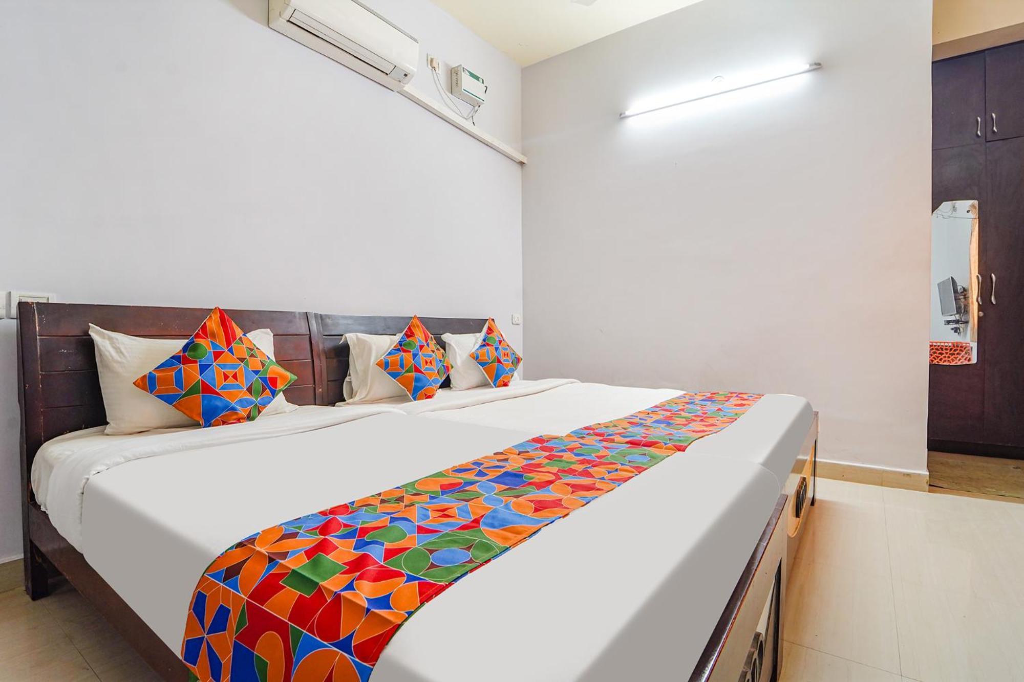 Hotel Fabexpress Its South East Residency Siruseri Esterno foto