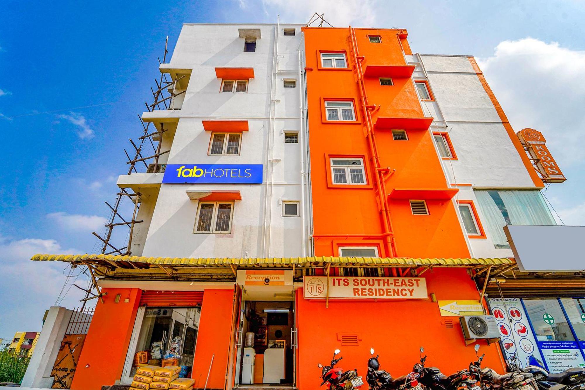 Hotel Fabexpress Its South East Residency Siruseri Esterno foto