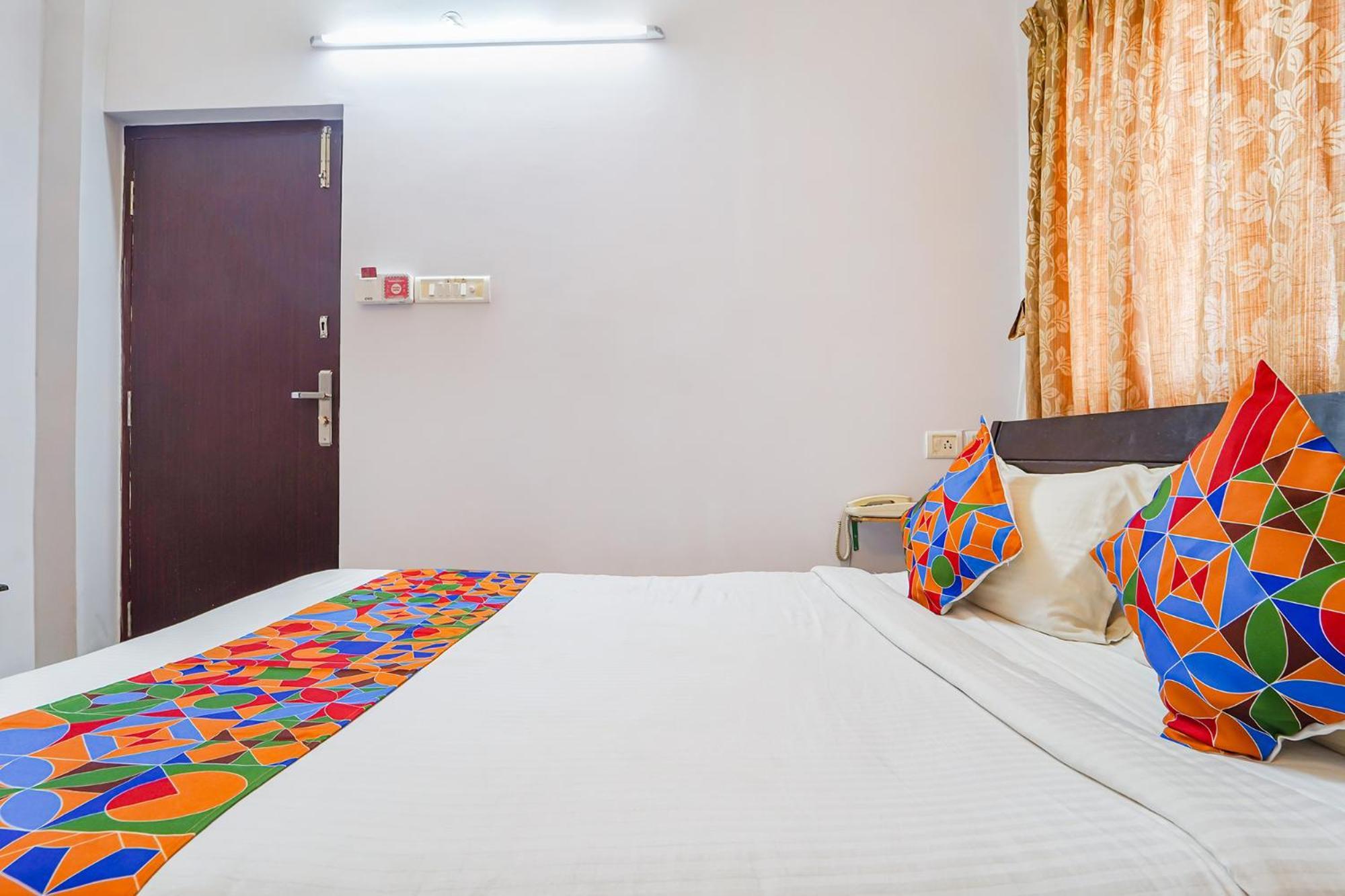 Hotel Fabexpress Its South East Residency Siruseri Esterno foto
