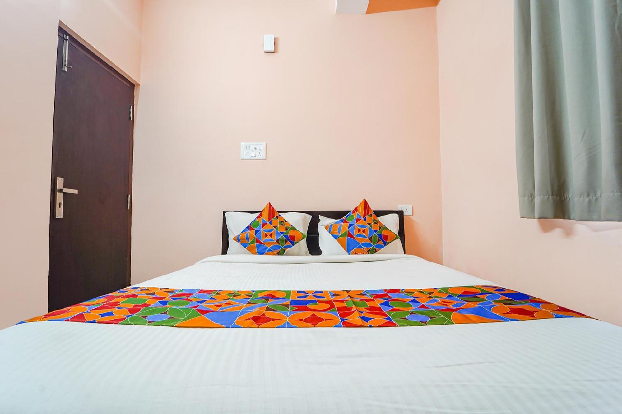 Hotel Fabexpress Its South East Residency Siruseri Esterno foto